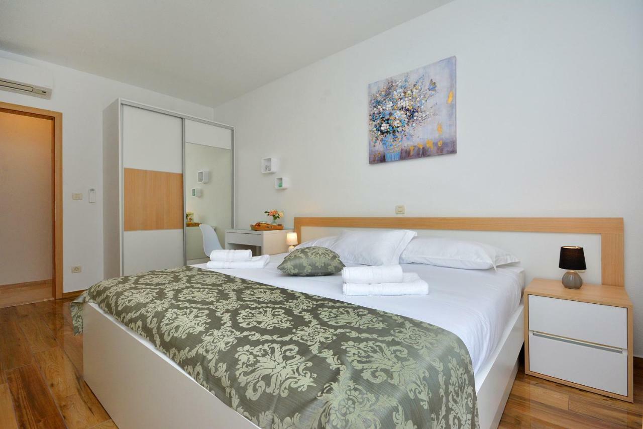 Villa Authentica With Heated Pool Grebaštica Extérieur photo