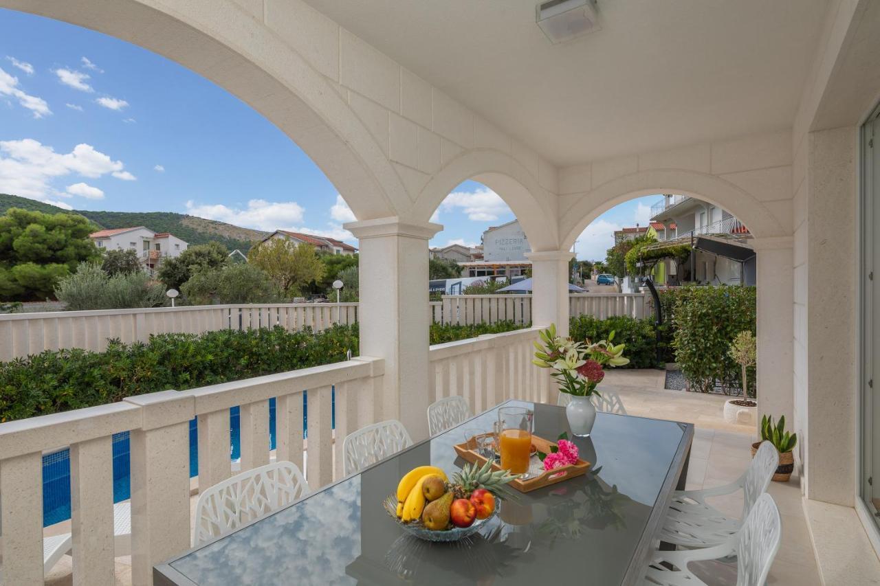 Villa Authentica With Heated Pool Grebaštica Extérieur photo