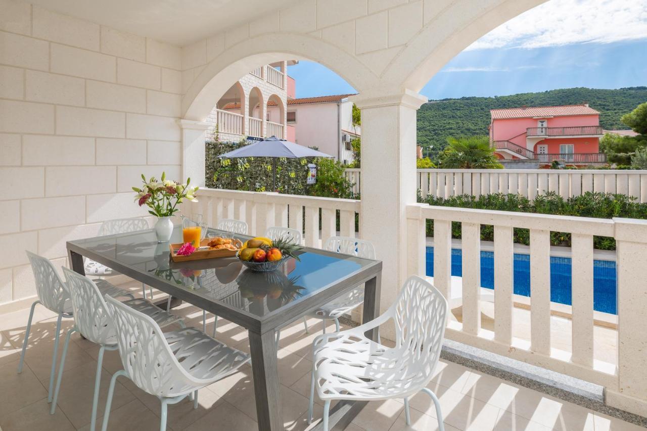 Villa Authentica With Heated Pool Grebaštica Extérieur photo