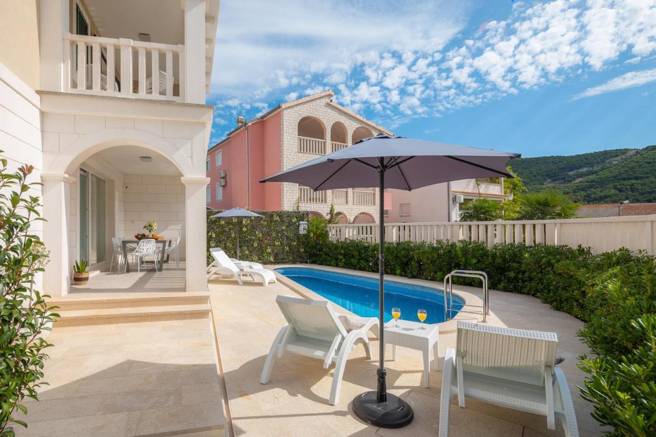 Villa Authentica With Heated Pool Grebaštica Extérieur photo