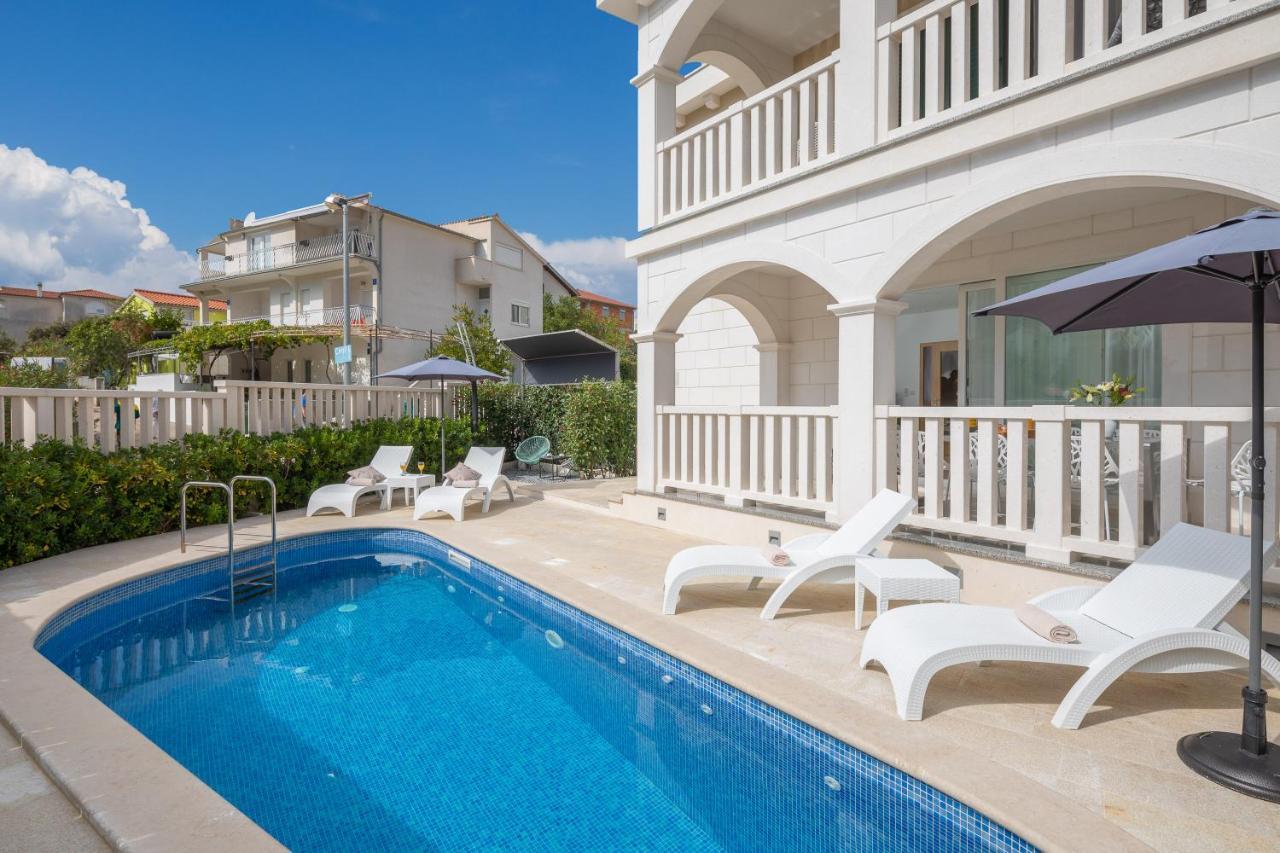 Villa Authentica With Heated Pool Grebaštica Extérieur photo